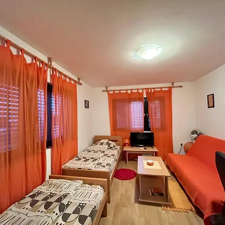 Apartamento And Macva -